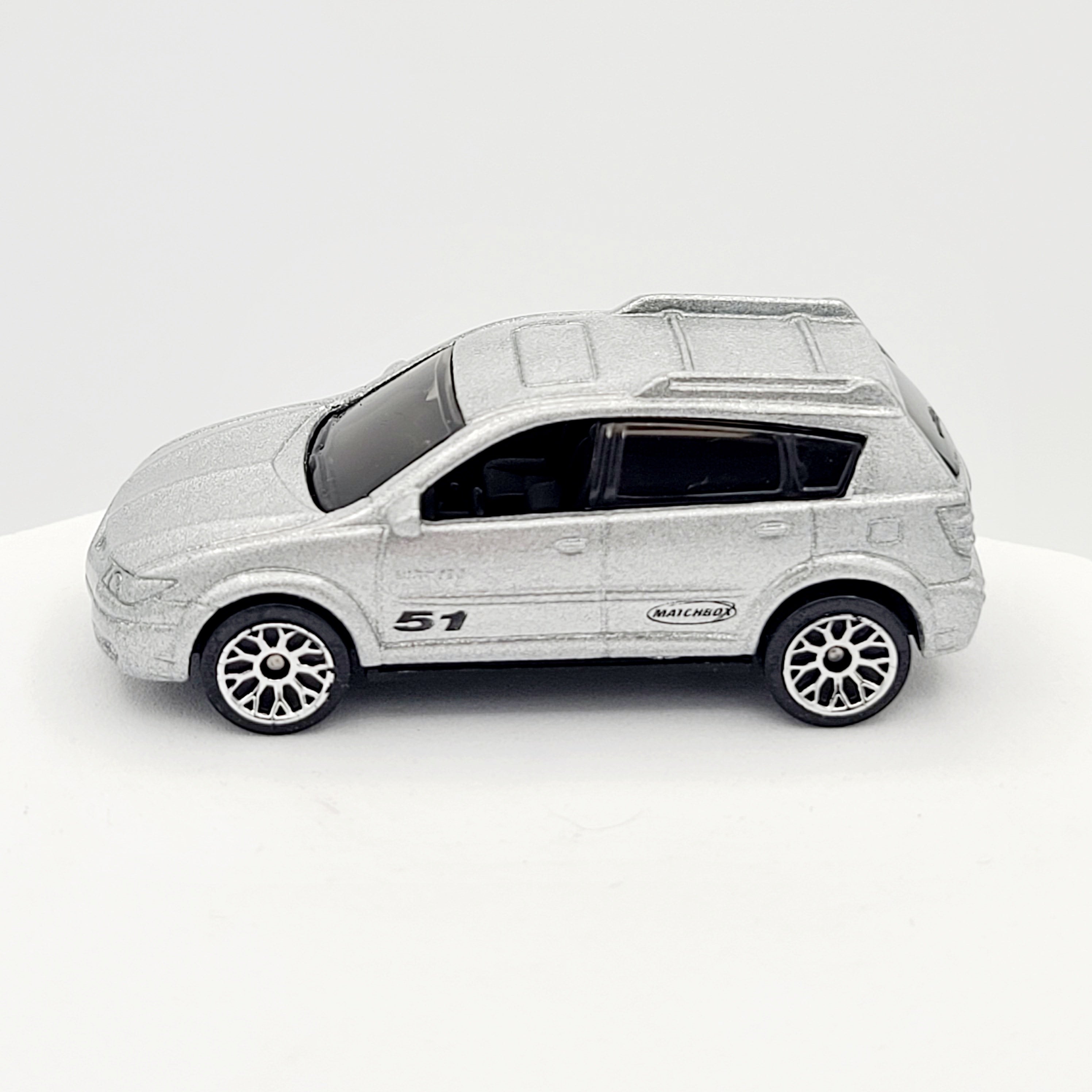 Matchbox Pontiac Vibe (2003 MBX Basic - Hero City)